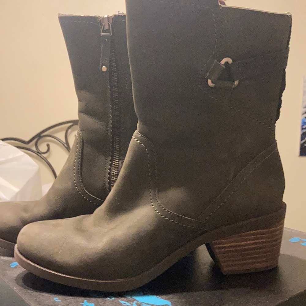 Teva boots